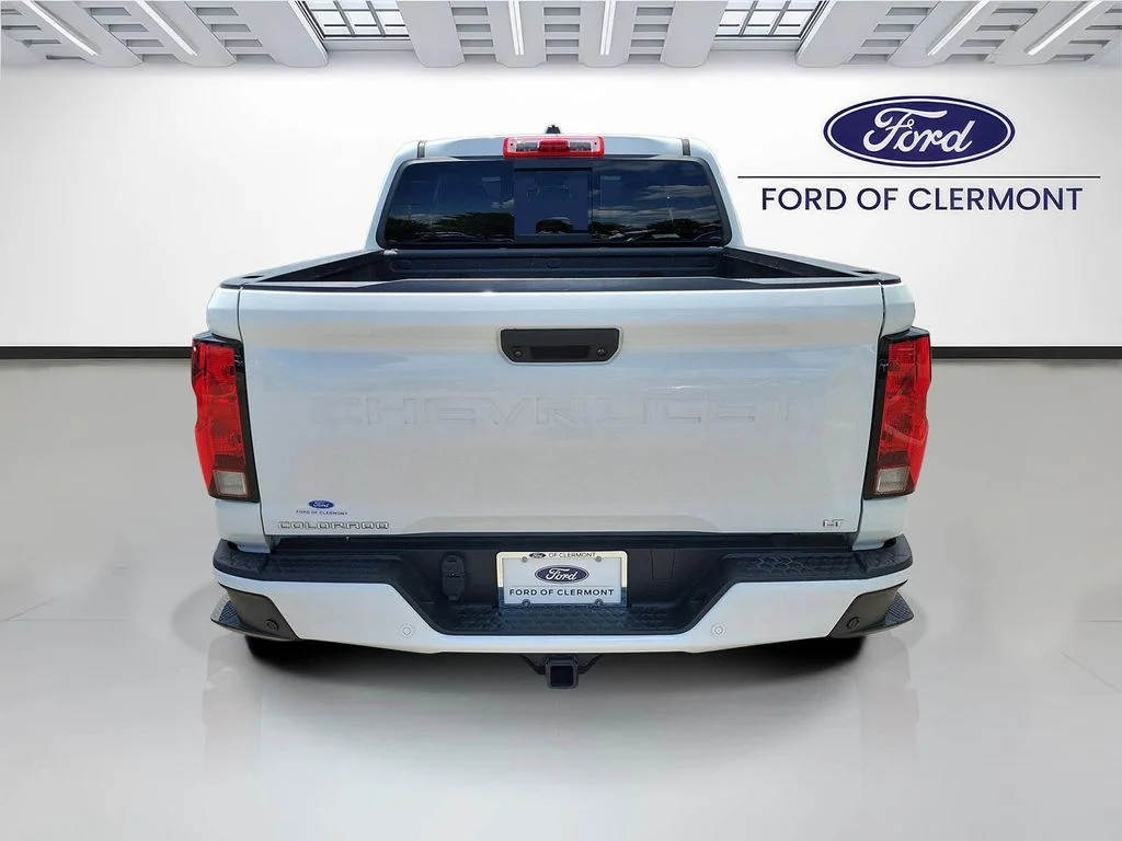 Used 2023 White Chevrolet LT image 4