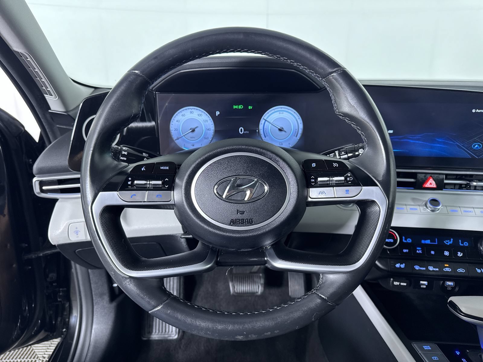 Used 2023 Onyx Black Hyundai Limited image 15