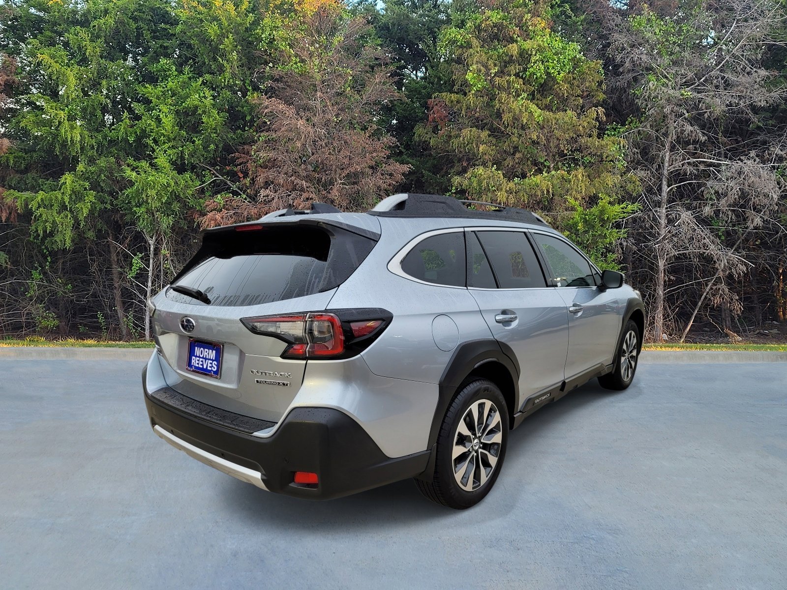 Used 2025 Ice Silver Metallic Subaru Touring XT image 17