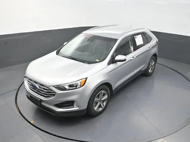 Used 2019 Silver Ford SEL image 14