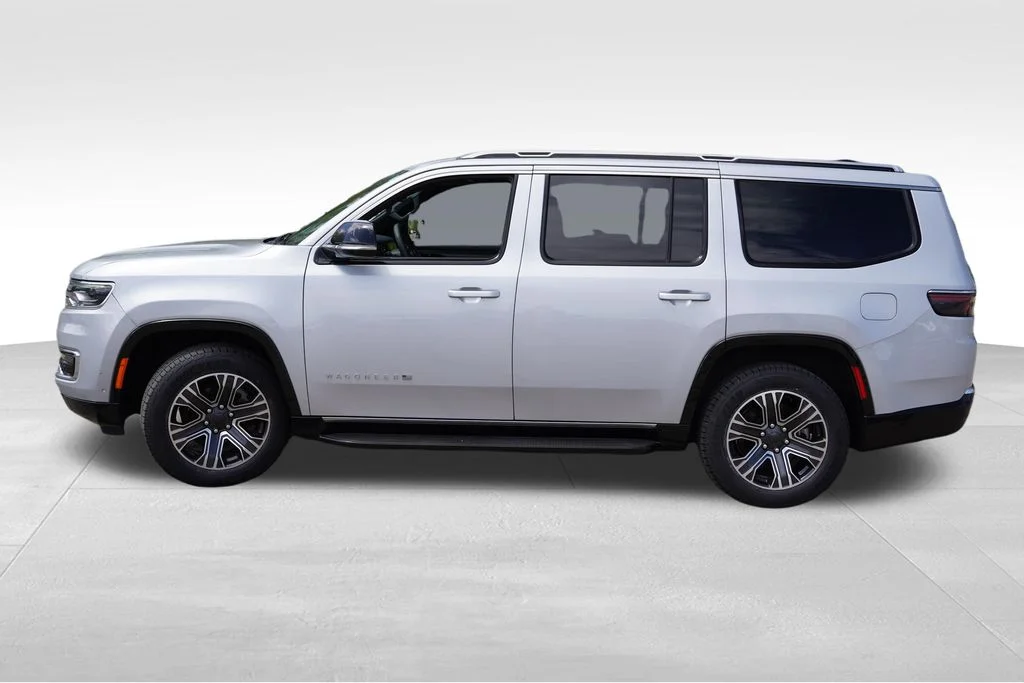 Used 2024 Silver Zynith Jeep Series II image 9