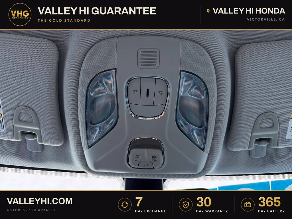 Used 2019 White Jeep Latitude image 30