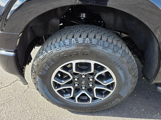 Used 2023 Black Ford XLT image 25