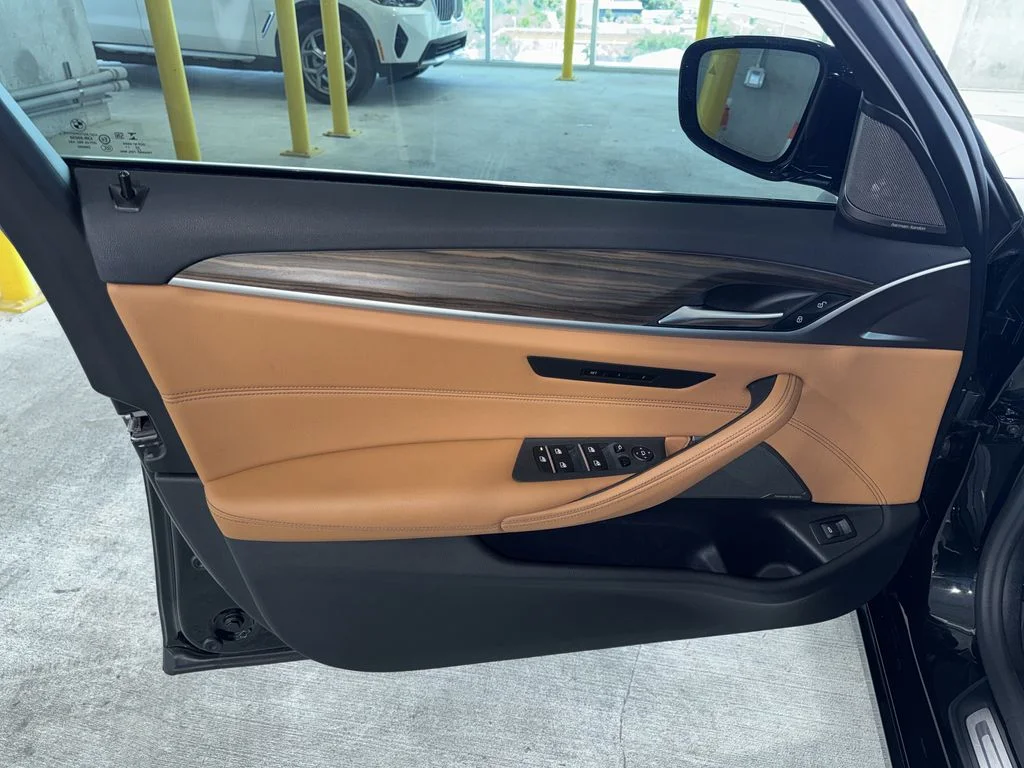 Used 2023 Black BMW 530i image 18