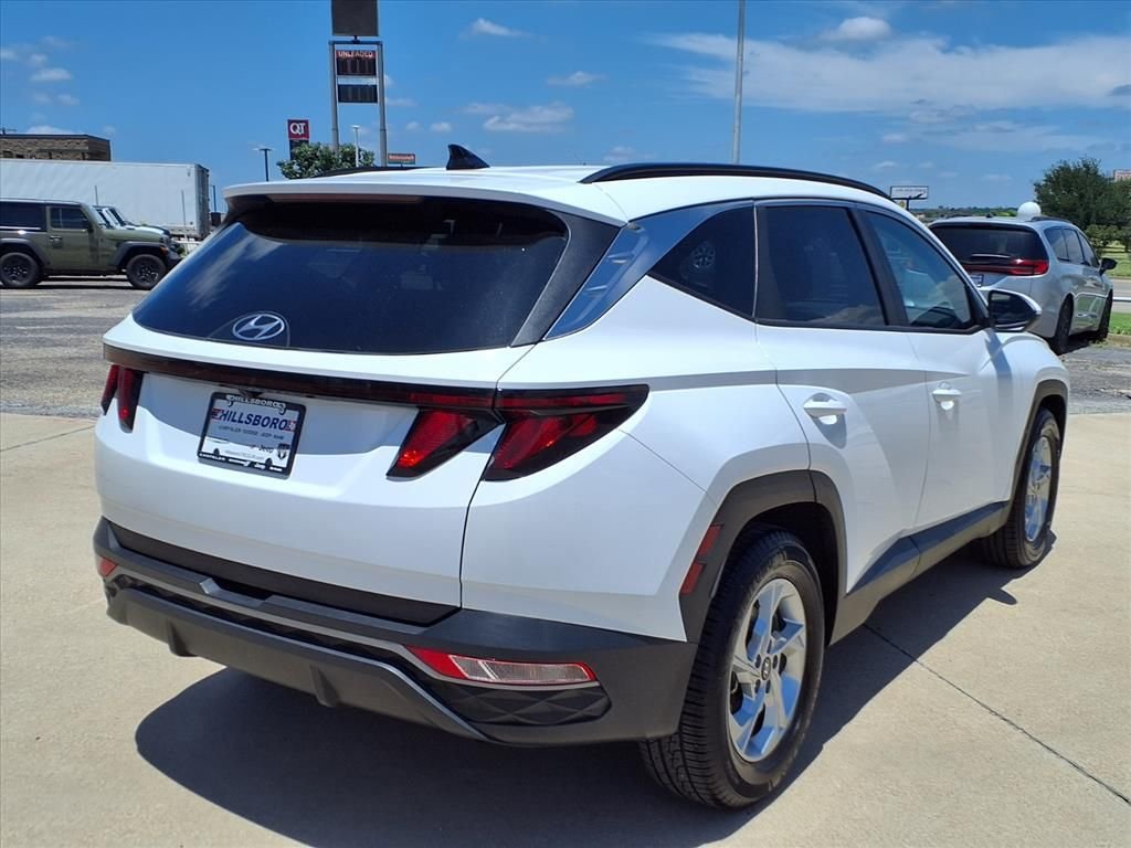 Used 2024 White Hyundai SEL image 7