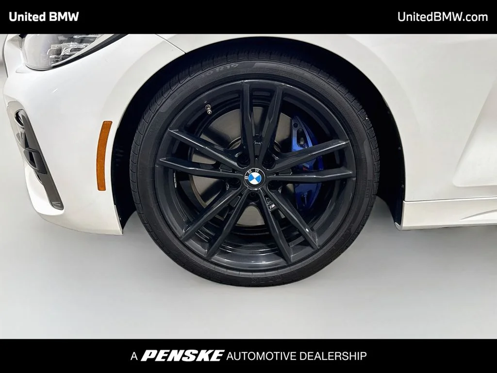 Used 2022 White Metallic BMW M440i image 9