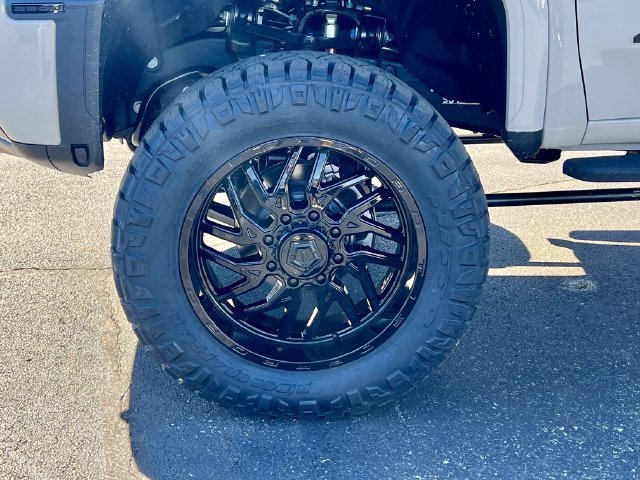 2026 GMC Sierra 2500HD AT4 - Photo 13