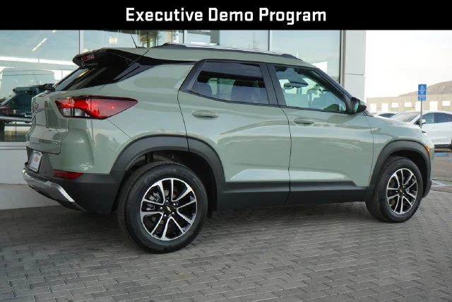 Used 2026 Cacti Green Chevrolet LT image 9