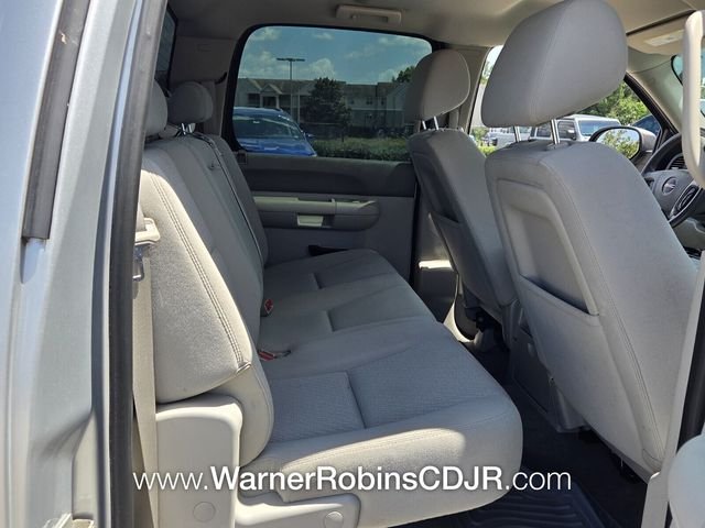 Used 2013 Silver GMC SLE image 17