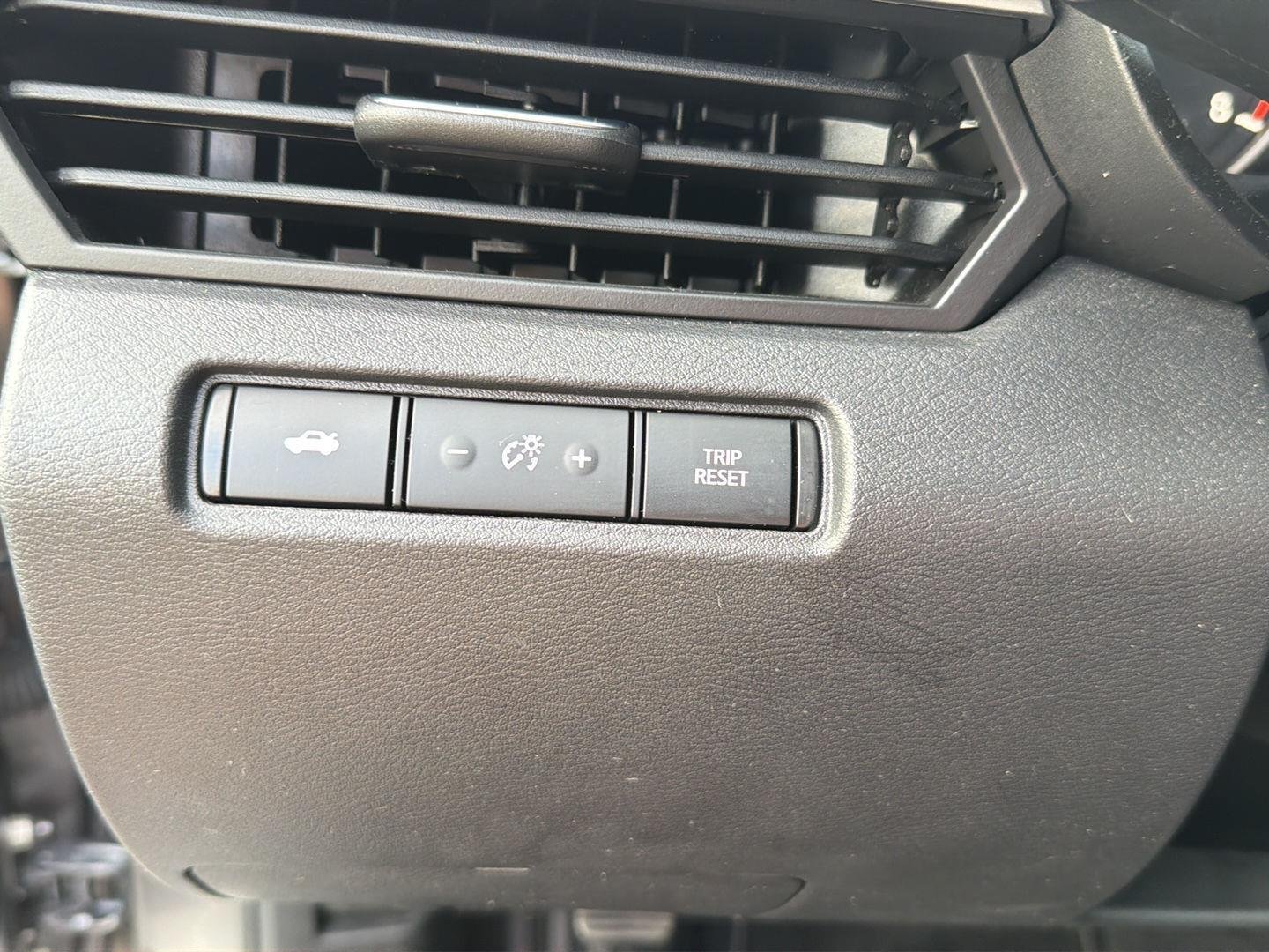 2025 Nissan Altima SV - Photo 19