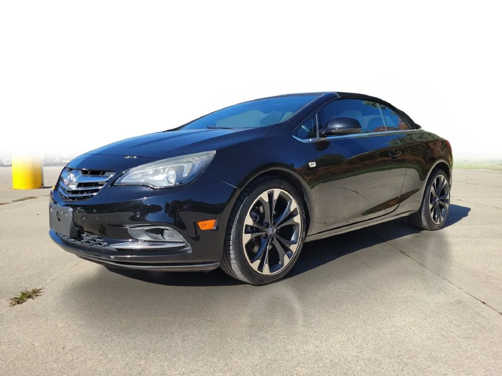 Used 2018 Black Buick Premium image 2