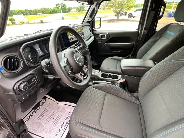 Used 2024 Crystal Metallic Jeep Rubicon 4xe image 10