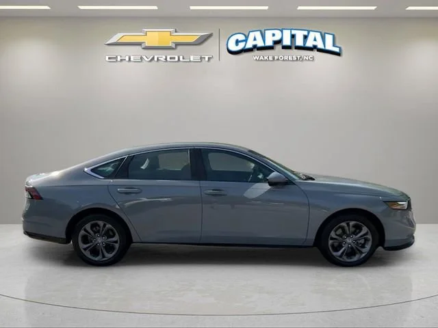 Used 2023 Gray Honda EX-L image 6