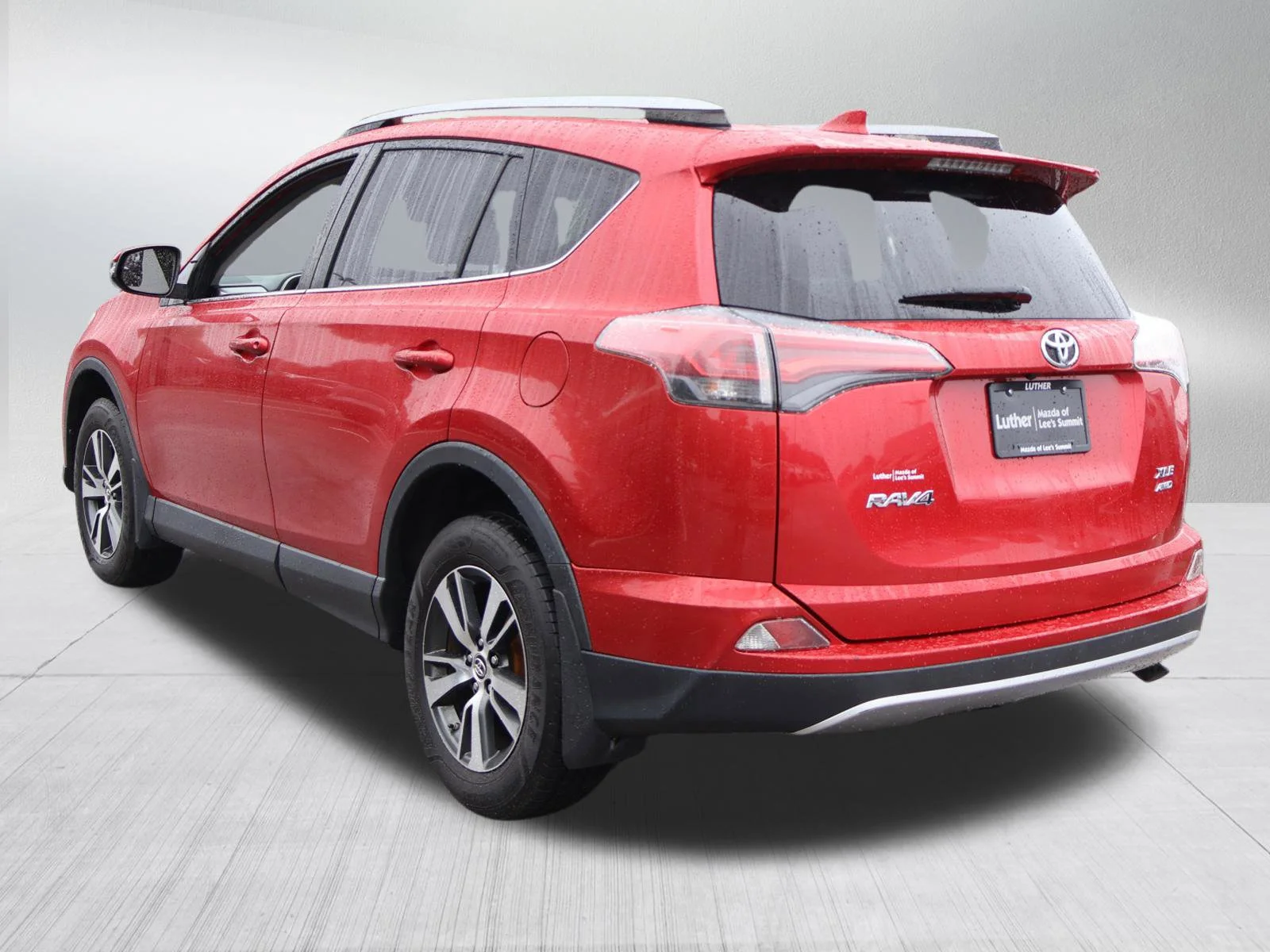 Used 2017 Toyota RAV4 XLE with VIN JTMRFREV0HJ125505 for sale in Kansas City
