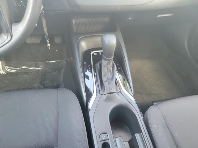 Certified Used 2024 CLASSIC SILVER METALLIC Toyota  image 18