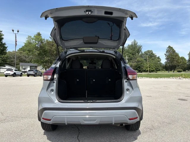 Used 2024 Gray Nissan SV image 14