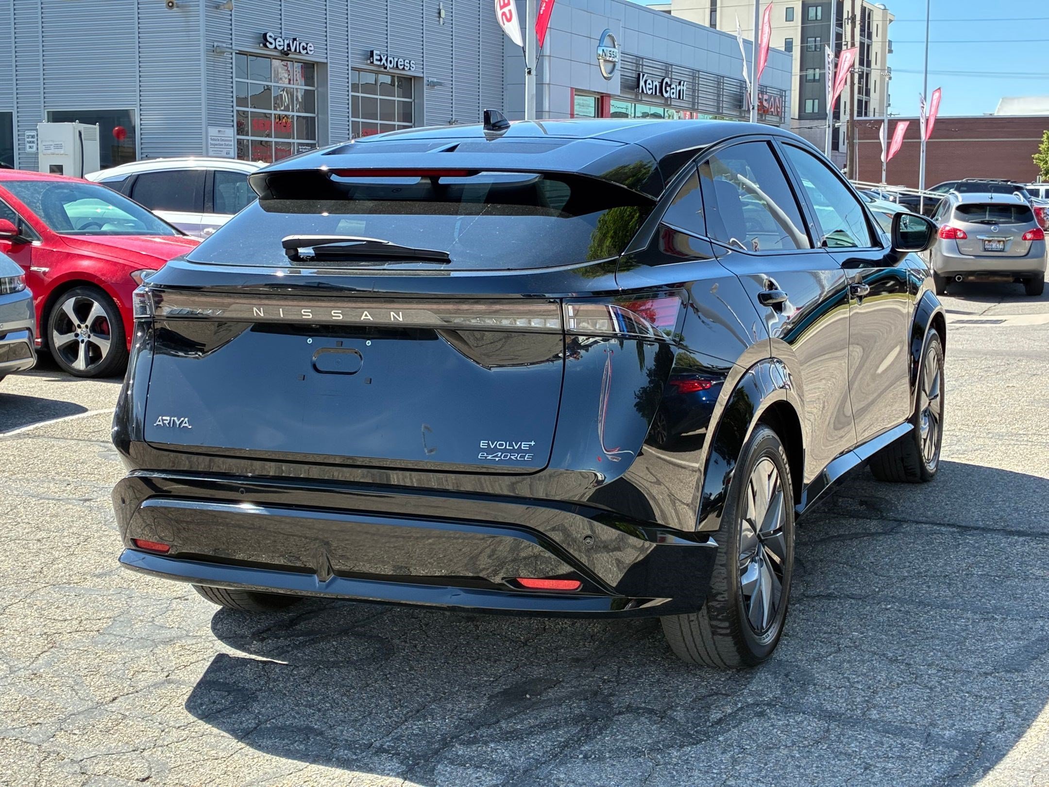 Used 2025 Black Diamond Pearl Nissan EVOLVE+ image 4