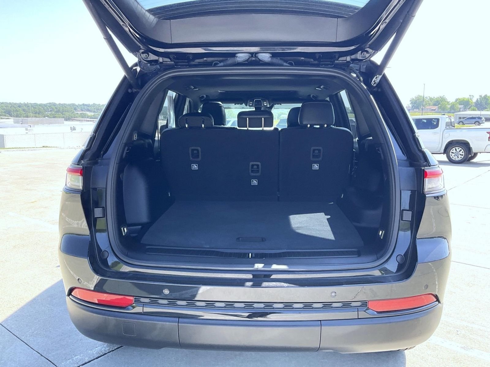 2024 Jeep Grand Cherokee Altitude - Photo 9