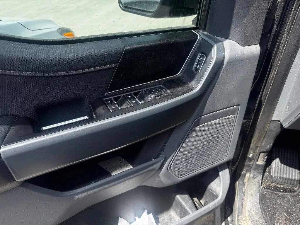Used 2021 Blue Ford XLT image 6