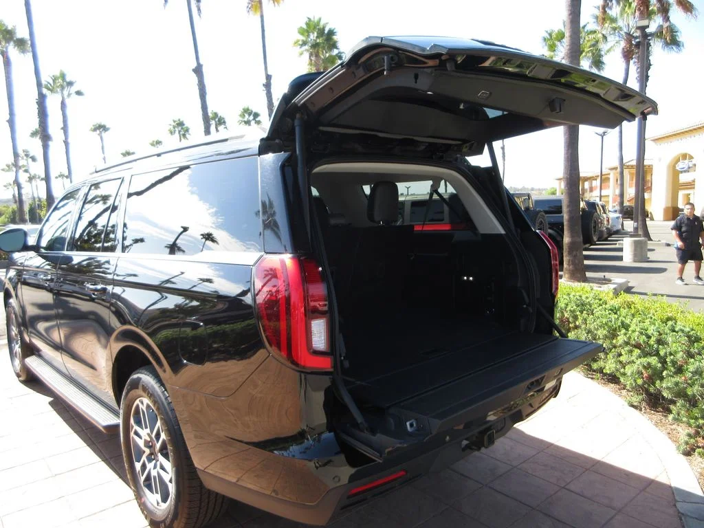 Certified Used 2025 Agate Black Metallic Ford Active image 25