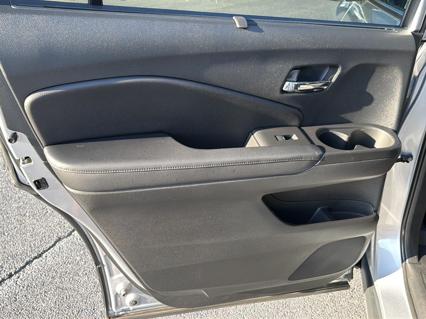 Used 2021 Lunar Silver Metallic Honda Touring image 18