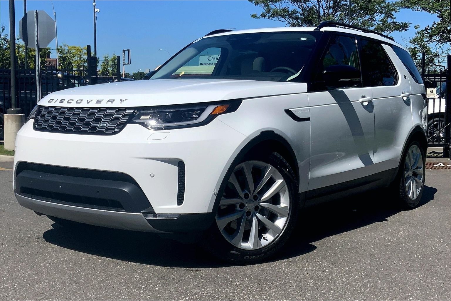 2026 Land Rover Discovery
