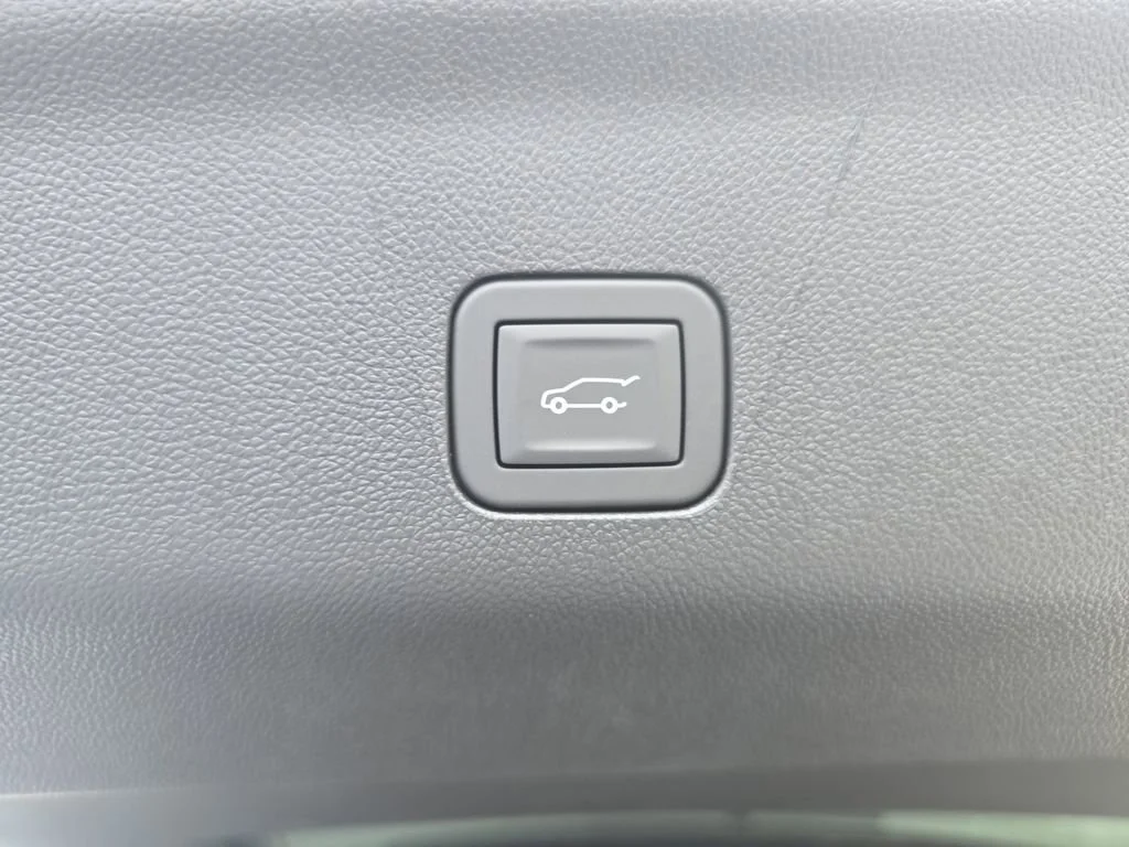 2026 Chevrolet Tahoe Premier - Photo 13