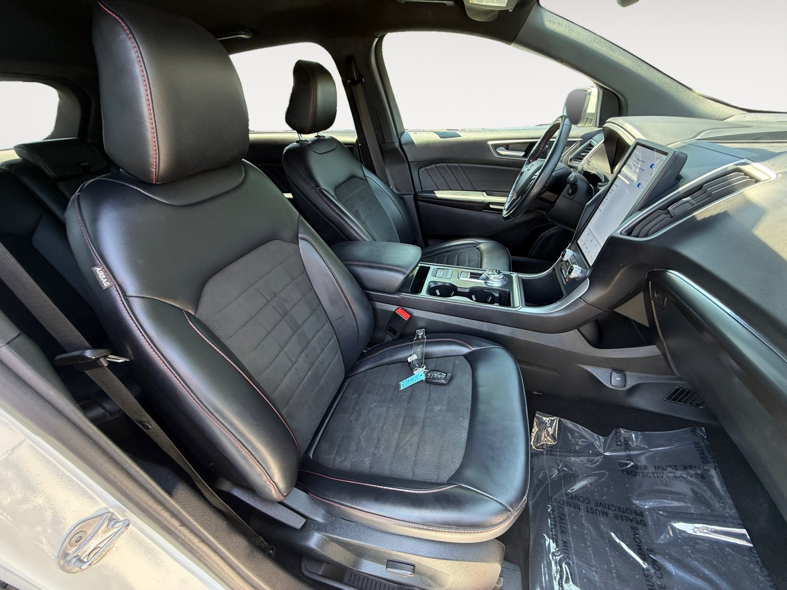 Used 2022 White Metallic Ford ST Line image 19