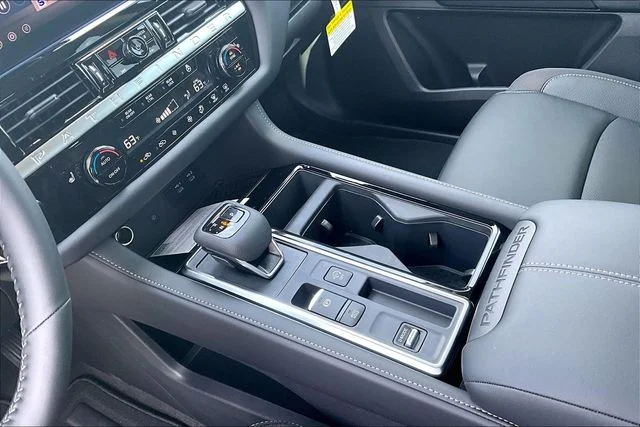 New 2026 Nissan Pathfinder SL 4D Sport Utility
