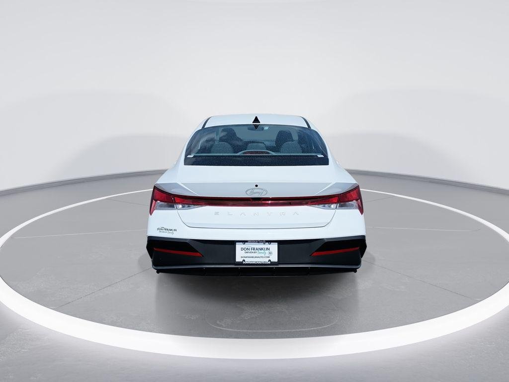 New 2026 White Hyundai SE image 7