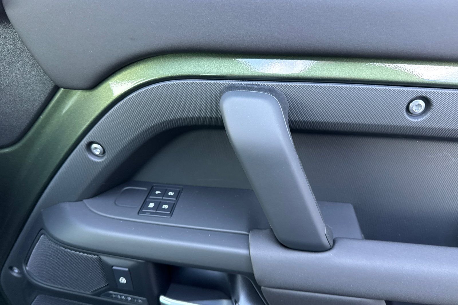 New 2026 Woolstone Green Land Rover S image 19