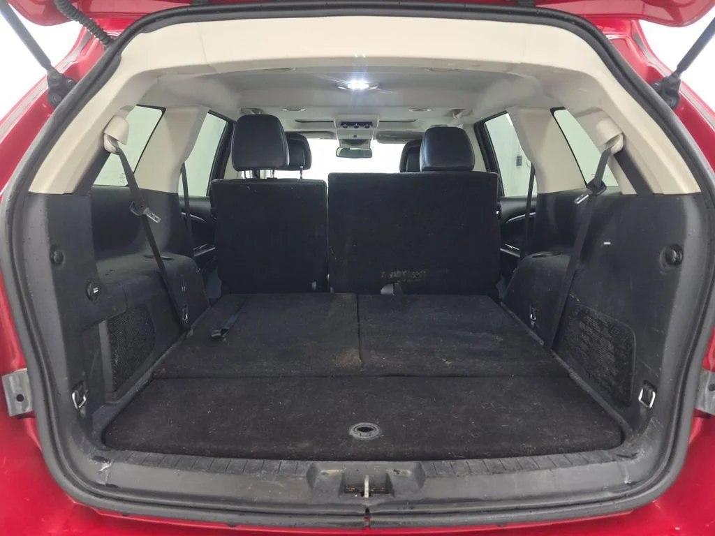 Used 2020 Red Dodge Crossroad image 12