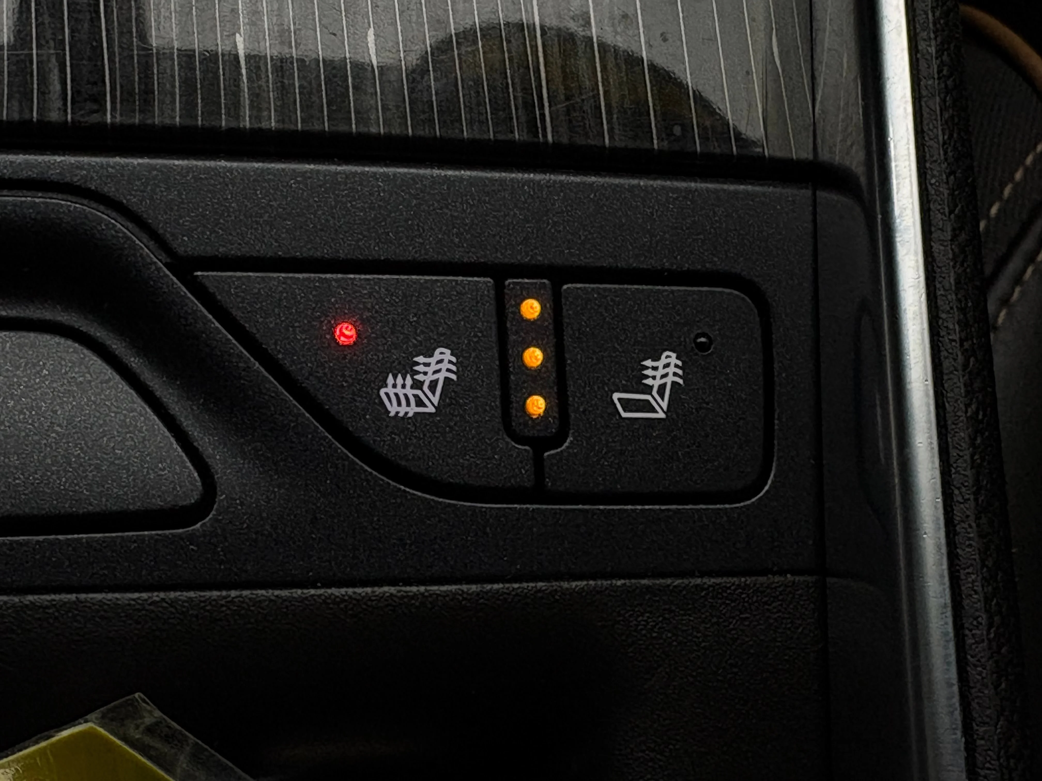 Used 2018 BLACK Chevrolet Premier image 5