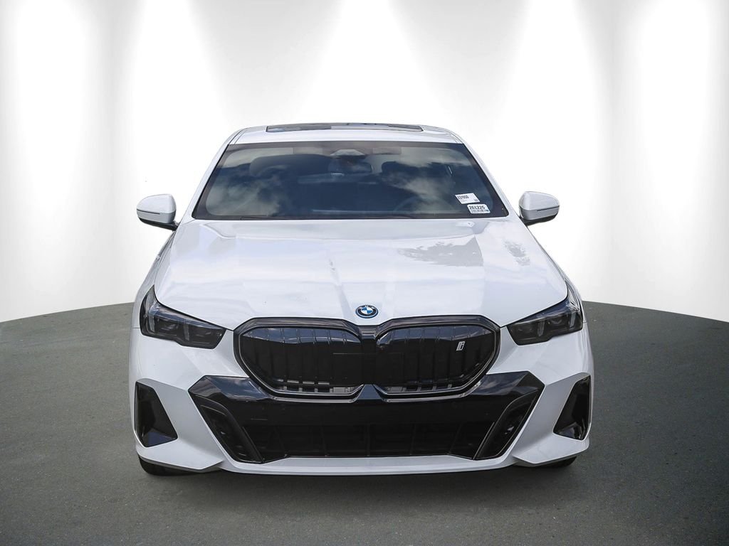 New 2026 Alpine White BMW eDrive40 image 2