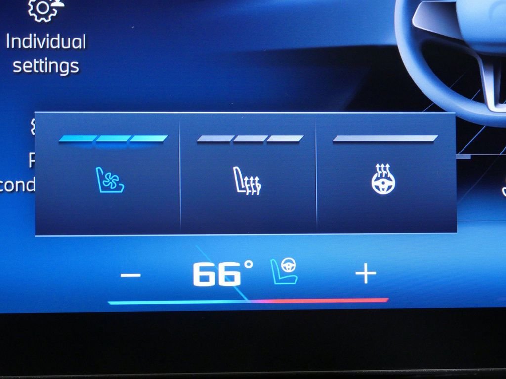 New 2026 Black Sapphire Metallic BMW M60i image 46