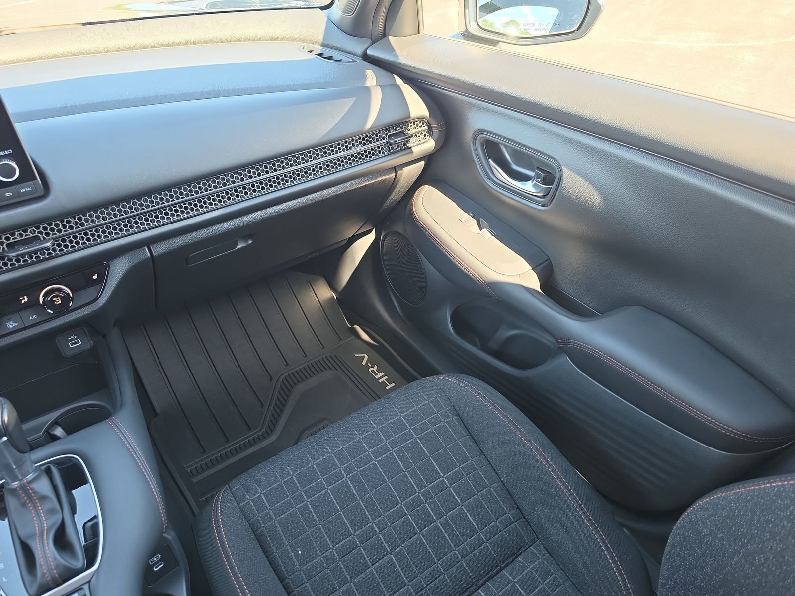 2025 Honda HR-V Sport - Photo 12