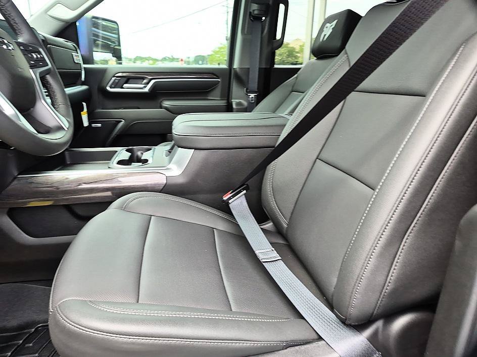 2026 Chevrolet Silverado 2500 HD LTZ - Photo 15