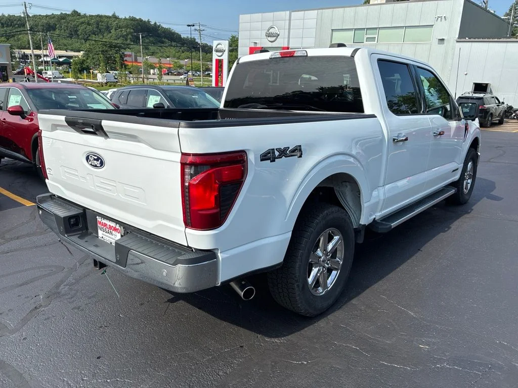 Used 2024 White Ford XLT image 7