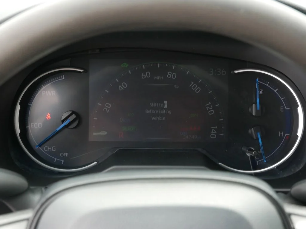 Used 2025 White Toyota XLE image 24
