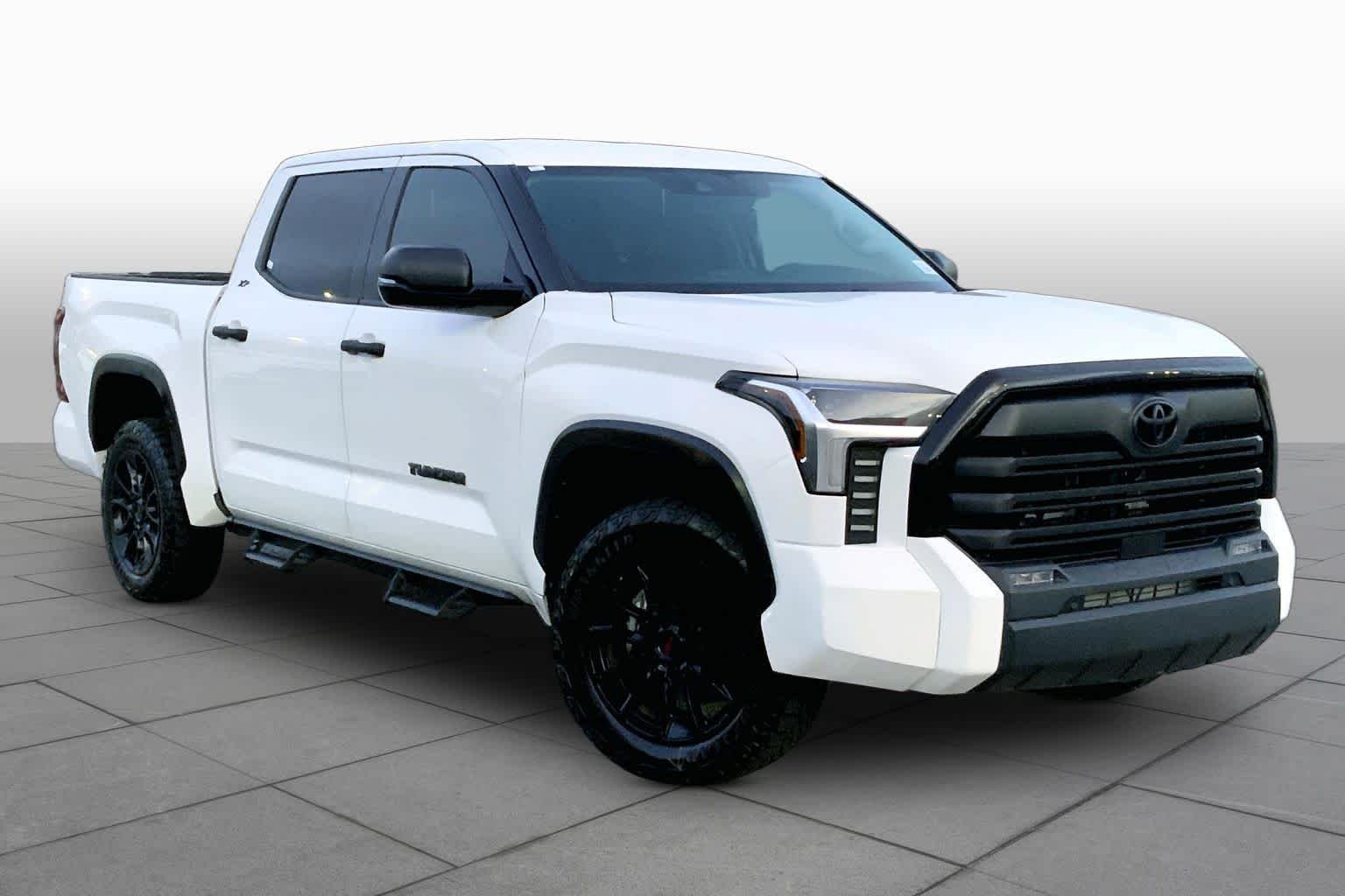 Used 2023 Ice Cap Toyota SR5 image 3