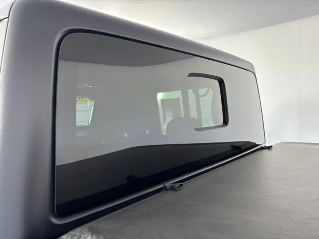 Used 2022 Black Jeep Altitude image 26