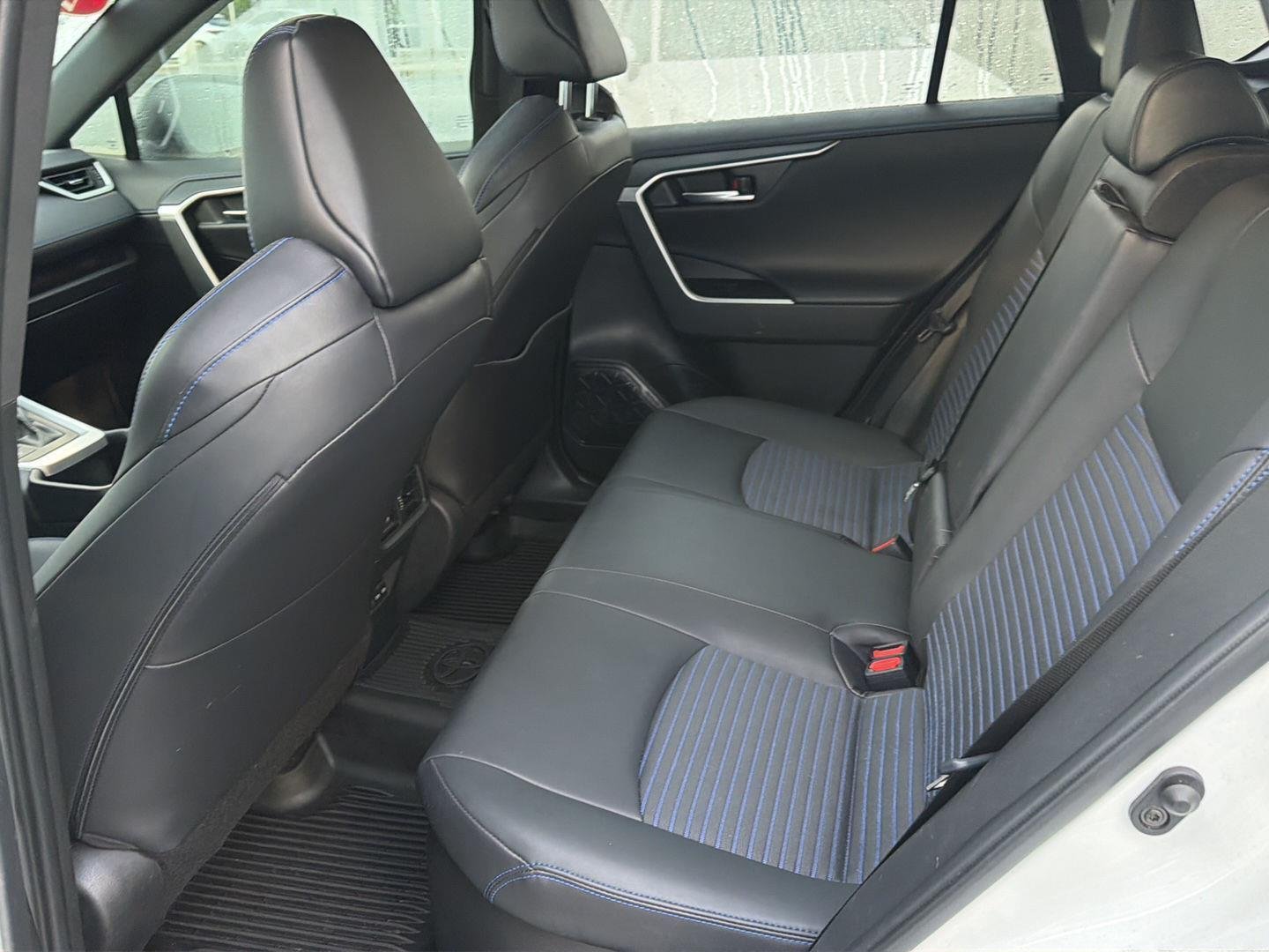 Used 2024 Wind Chill Pearl w/Midnight Black Metallic Roof Toyota Hybrid XSE image 11
