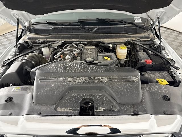New 2025 Bright White Clear-Coat Exterior Paint RAM Laramie image 29