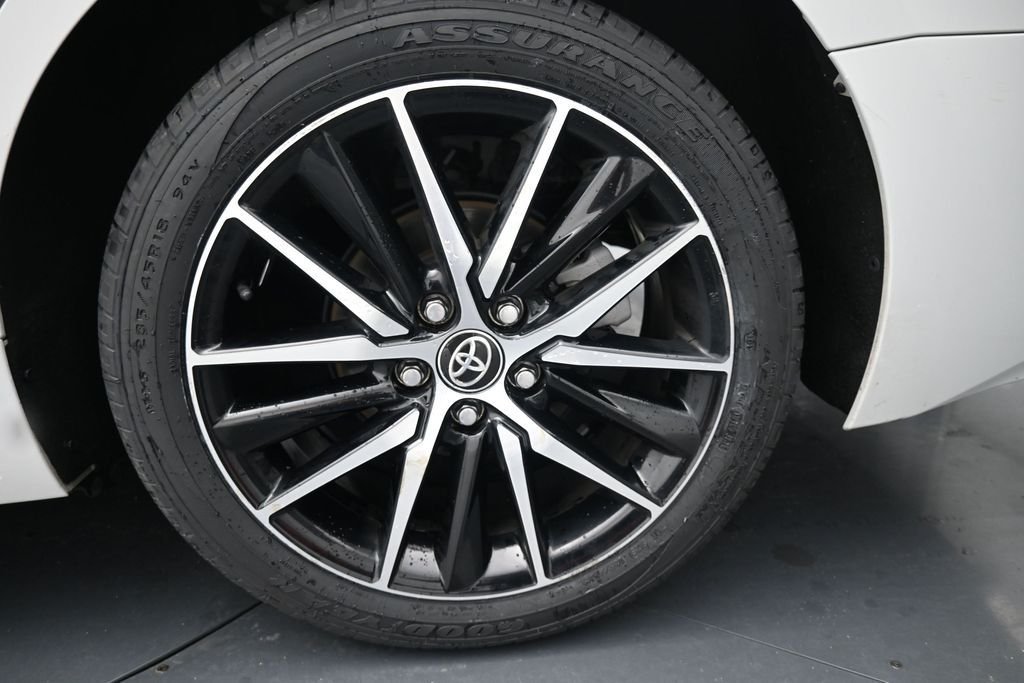 Used 2023 White Toyota SE image 15