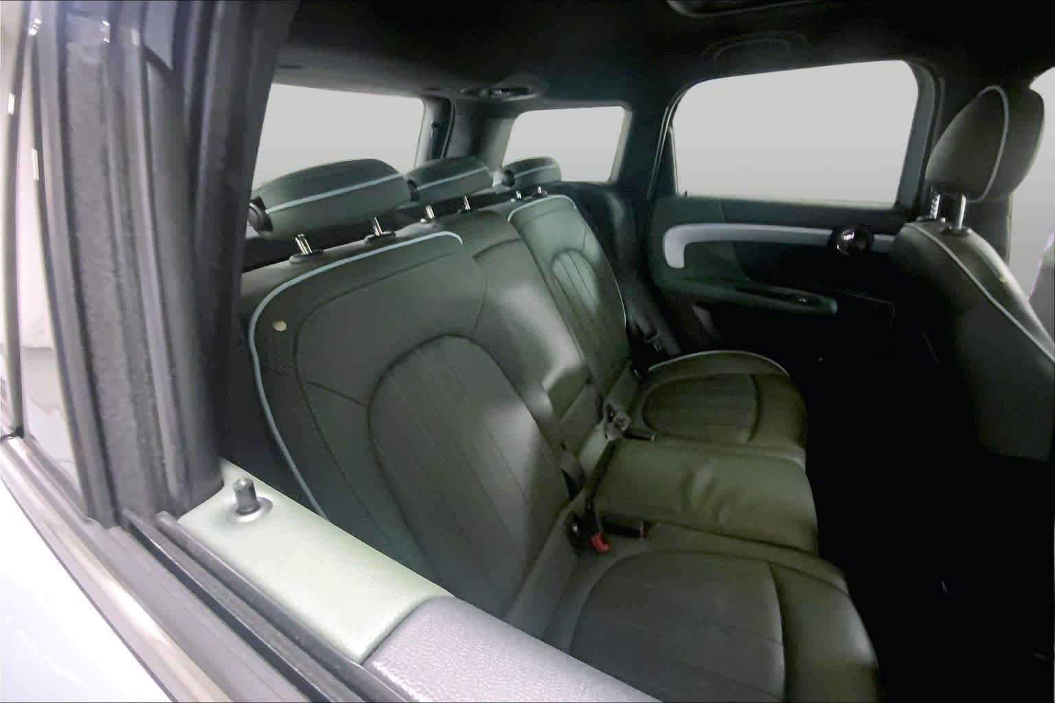 Used 2023 Momentum Grey MINI Cooper S image 19