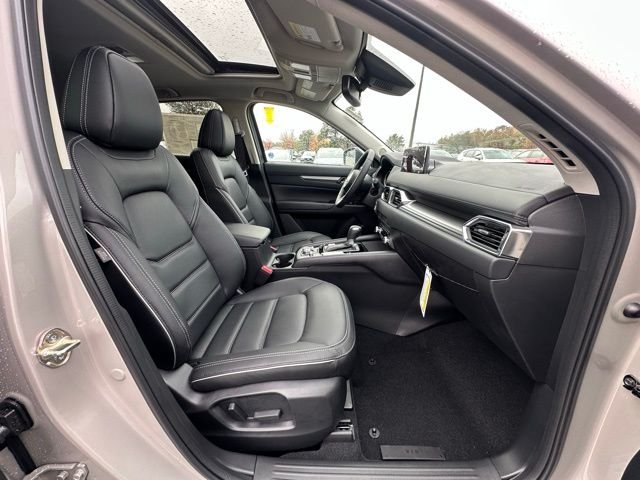 2025 Mazda CX-5 S Preferred package - Photo 31