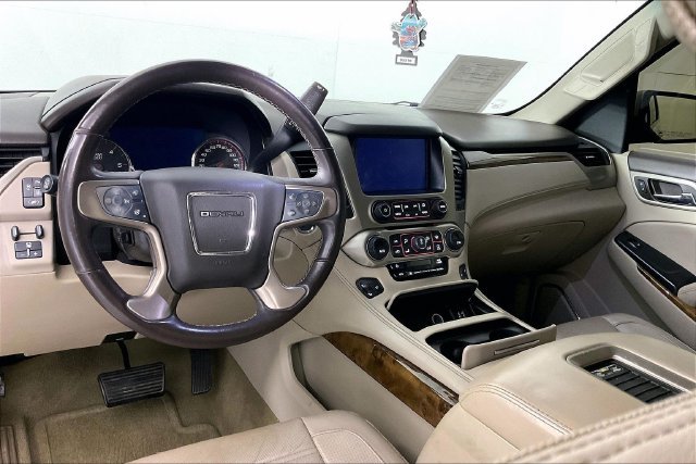 Used 2015 White GMC Denali image 3