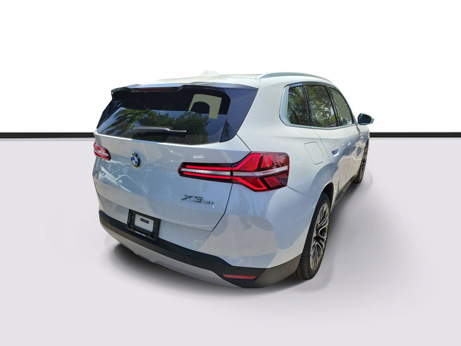 New 2026 Alpine White BMW 30 xDrive image 4