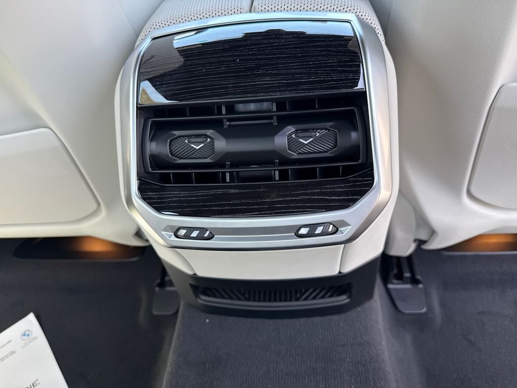 New 2026 Black Sapphire Metallic BMW 740i image 16