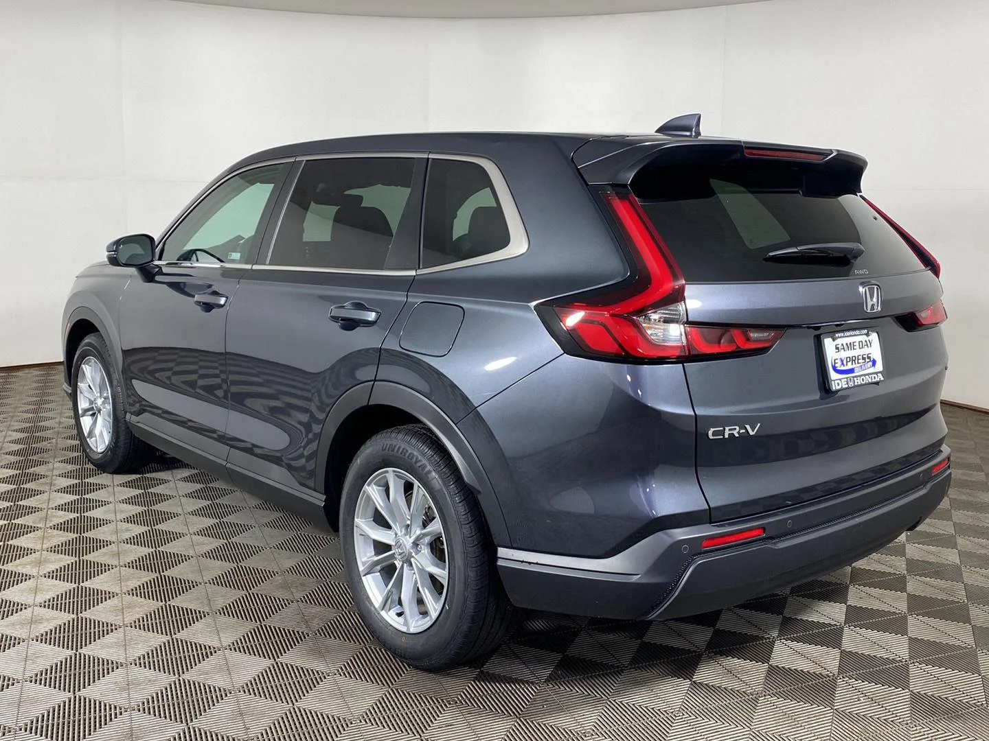 Used 2024 Meteorite Gray Metallic Honda EX-L image 4